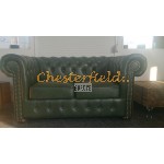 Classic 32 Antikgruen Chesterfield Garnitur - TheChesterfields.de