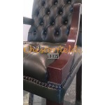 King  Antikgrün (A8) Chesterfield Armstuhl