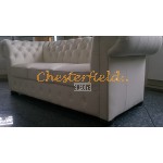 Classic 211 Off Weiß Chesterfield Garnitur